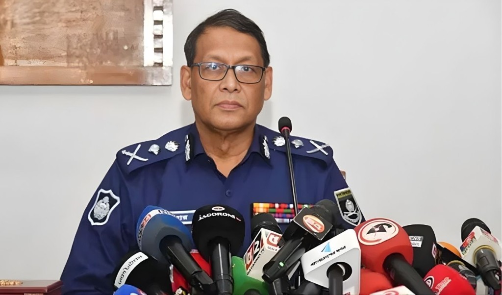 জুলাই আন্দোলনের লুট হওয়া অস্ত্র উদ্ধার হয়নি জুলাই আন্দোলনের লুট হওয়া অস্ত্র উদ্ধার হয়নি