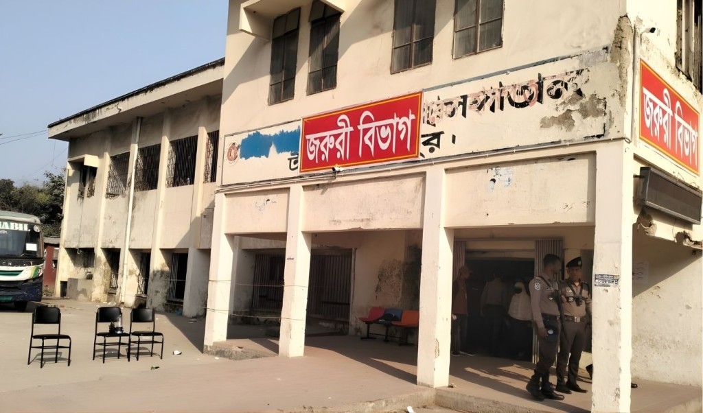 টঙ্গীতে বেশিরভাগ ভোটকেন্দ্রে অর্ধেক প্রার্থীর প্রতিনিধি নেই