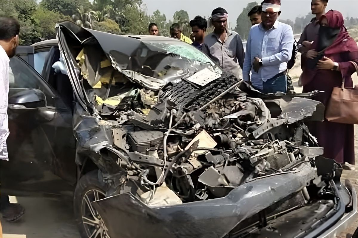 টাঙ্গাইলে প্রাইভেটকারে ভ্যান ধাক্কায় নিহত দুই