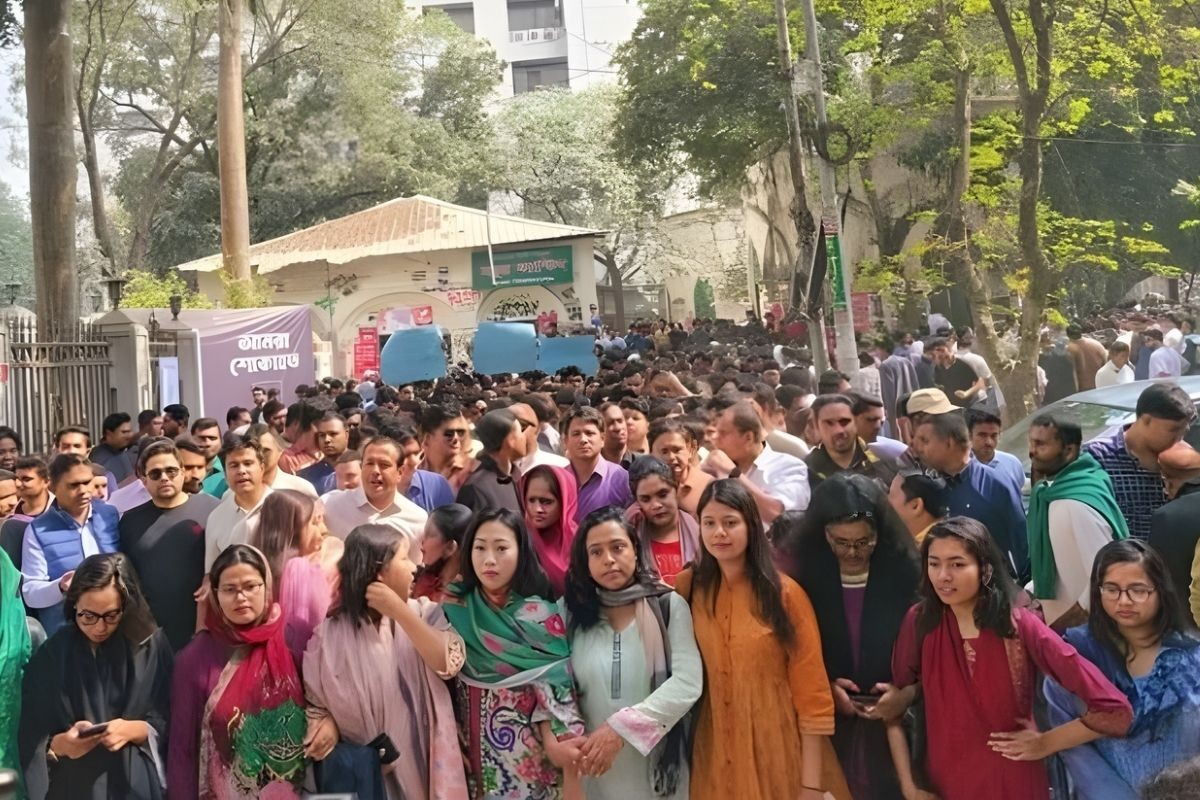 ঢাবিতে জামায়াত আমীরের প্রতিবাদে ছাত্রদলের বিক্ষোভ