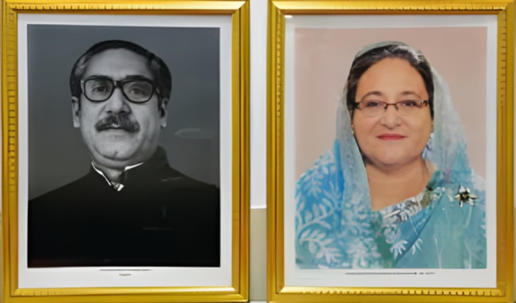 তালা ভেঙে আওয়ামী লীগ অফিসে বঙ্গবন্ধু ও শেখ হাসিনার ছবি টাঙানো হলো