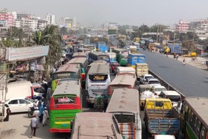 তিন মহাসড়কে আট ঘণ্টা স্থবিরতা