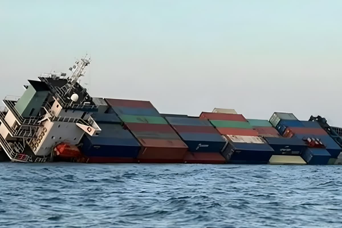 থাইল্যান্ড উপকূলে চট্টগ্রামগামী পণ্যবাহী জাহাজ ডুবে গেছে