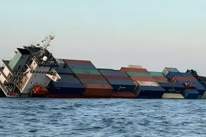 থাইল্যান্ড উপকূলে চট্টগ্রামগামী পণ্যবাহী জাহাজ ডুবে গেছে