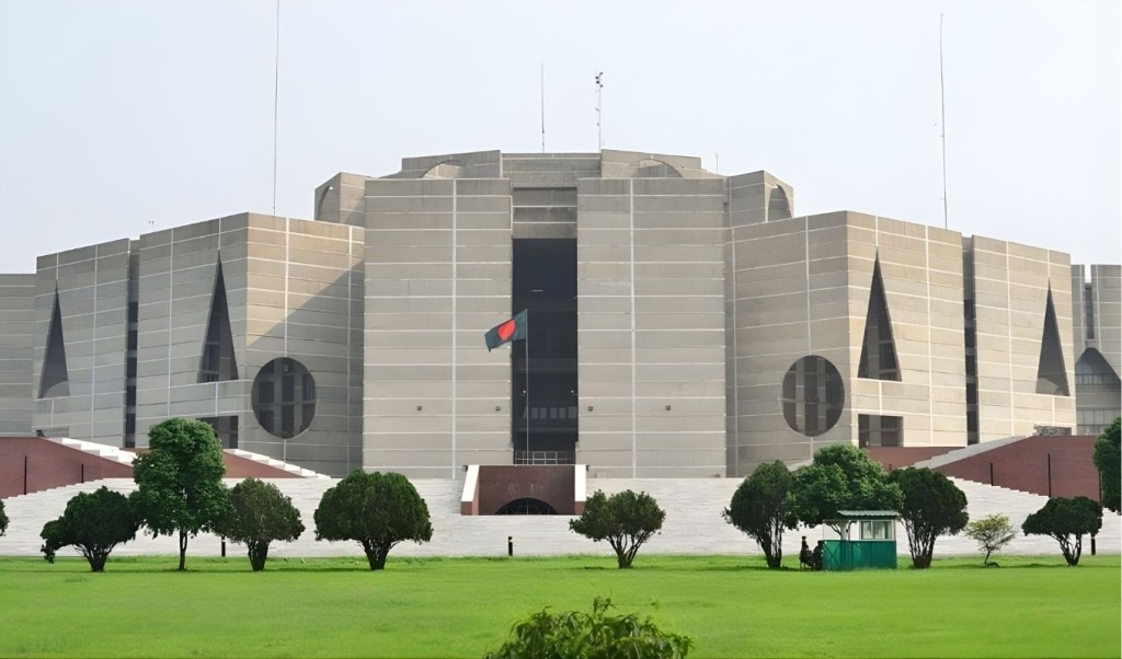 দক্ষিণ প্লাজায় শপথের প্রস্তুতি চূড়ান্ত দক্ষিণ প্লাজায় শপথের প্রস্তুতি চূড়ান্ত