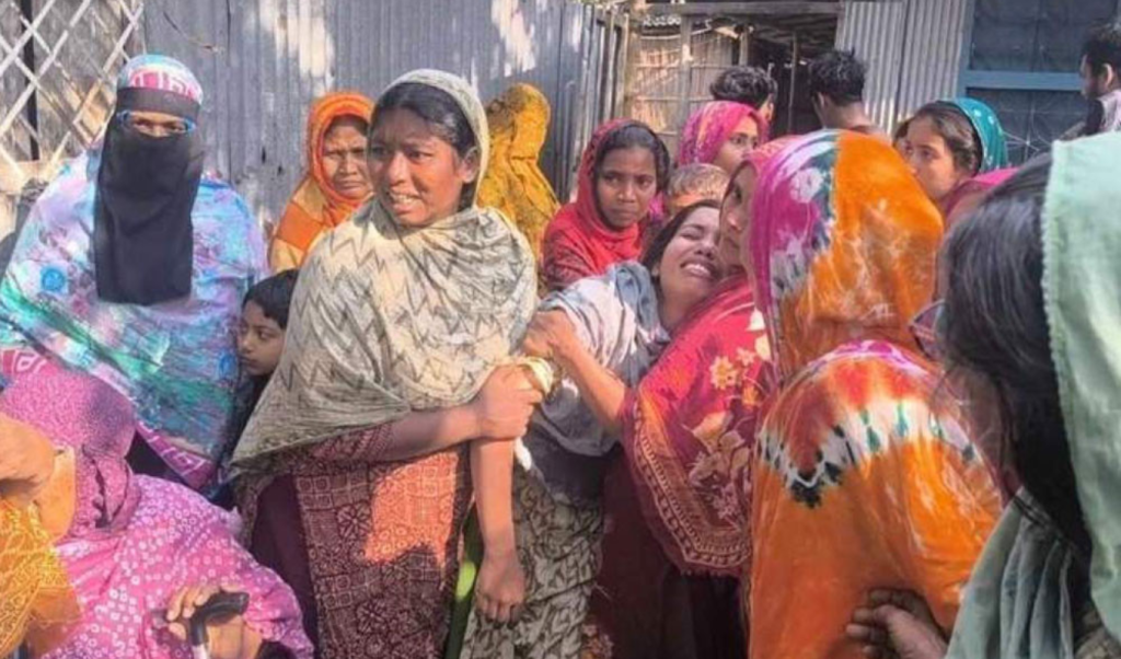 দাদিকে হত্যা নাতনিকে ধর্ষণ ক্ষেতে উদ্ধার লাশ দাদিকে হত্যা, নাতনিকে ধর্ষণ: ক্ষেতে উদ্ধার লাশ