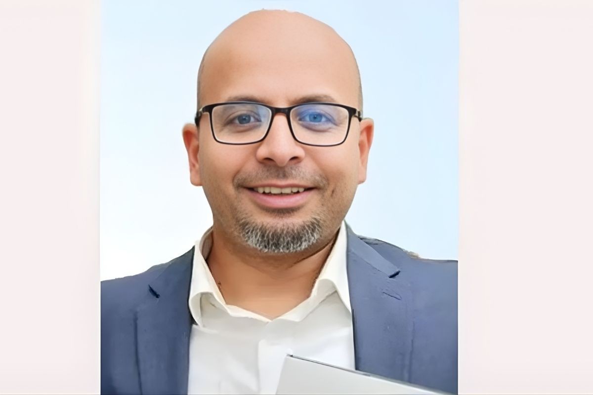 দেশ ত্যাগের পেছনের কারণ প্রকাশ করলেন প্রধান উপদেষ্টার বিশেষ সহকারী
