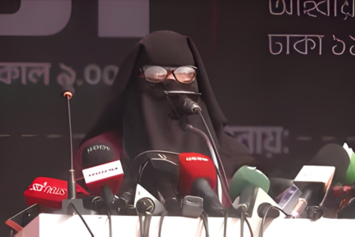 নির্বাচনী প্রচারণায় ওসমান হাদীর ‘ভুয়া’ বোন