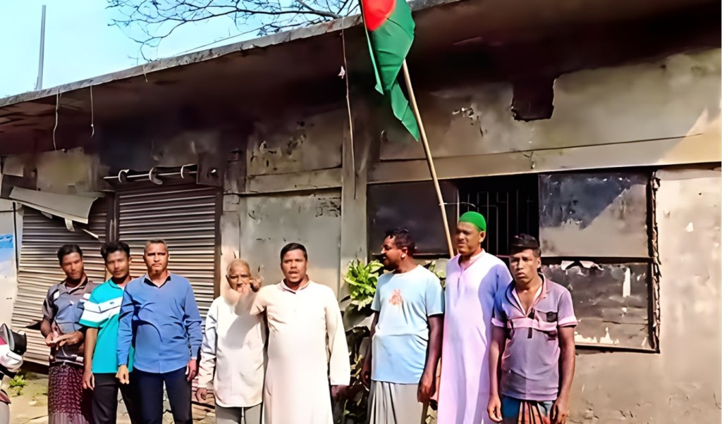 নড়াইলে আওয়ামী লীগ ইউনিয়ন কার্যালয়ে জাতীয় পতাকা উত্তোলন অনুষ্ঠান