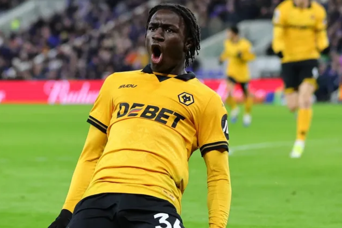 প্যারিসে নতুন আগ্রহ: মাটেউস মানে শিরোনামে