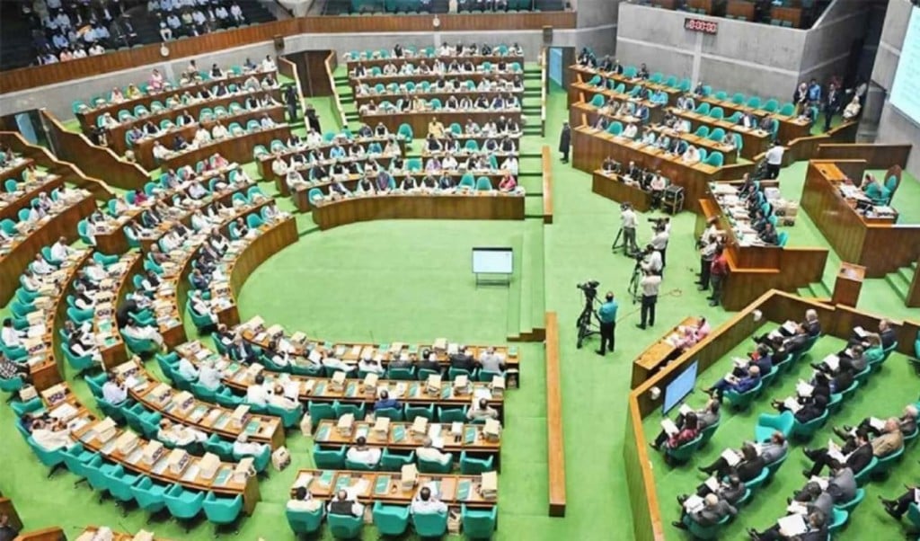 প্রথম অধিবেশনে সভাপতিত্বে দেবেন কে