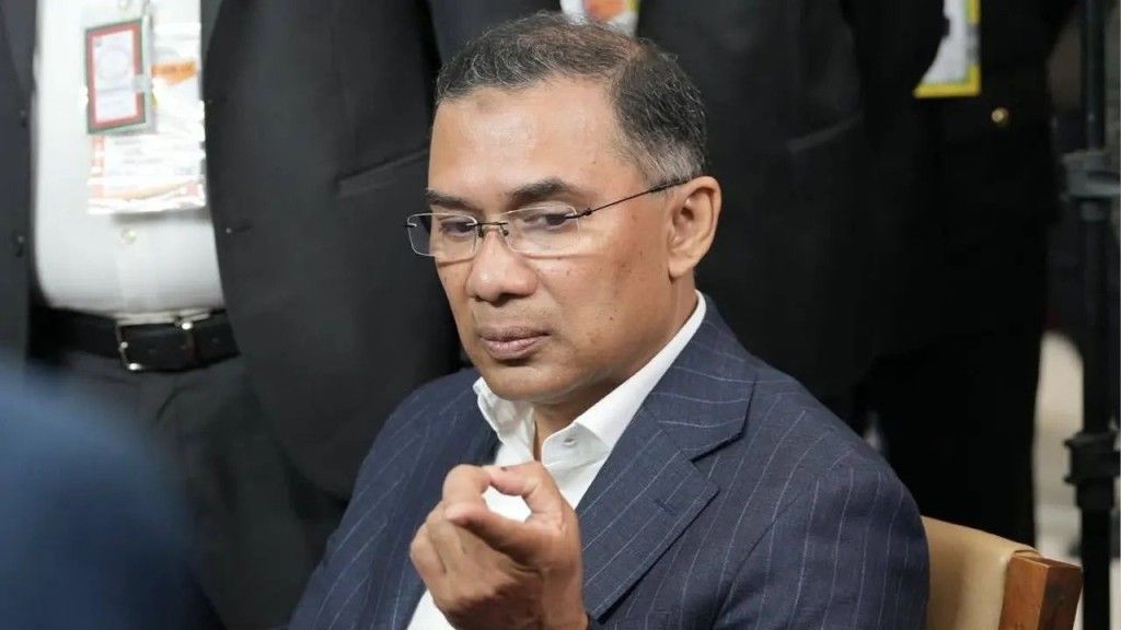 প্রথম কার্যদিবসেই সচিবালয়ে কর্মব্যস্ত সময় কাটাবেন প্রধানমন্ত্রী তারেক রহমান প্রথম কার্যদিবসেই সচিবালয়ে কর্মব্যস্ত সময় কাটাবেন প্রধানমন্ত্রী তারেক রহমান