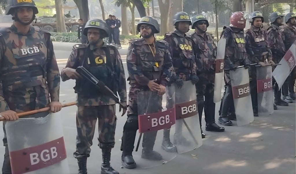 প্রধান উপদেষ্টার বাসভবনের চারপাশে ১৪৪ ধারা জারি