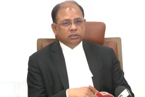 প্রসিকিউটর দ্বন্দ্ব বিচারকে প্রভাবিত করবে না