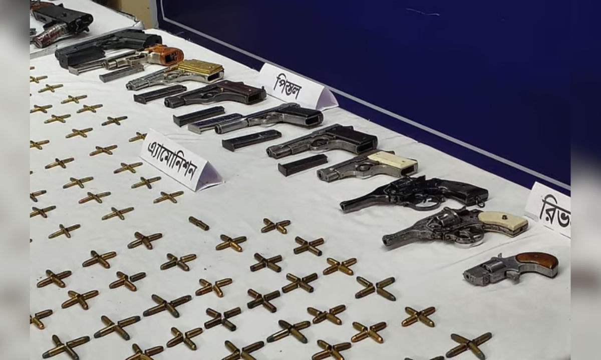 বাড্ডায় অস্ত্রাগারের সন্ধান: শীর্ষ সন্ত্রাসী দীপু গ্রেপ্তার ও রিমান্ড