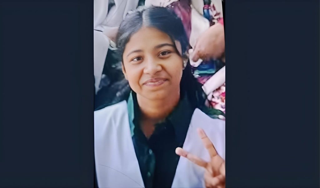 বাসার সামনে কুপিয়ে স্কুলছাত্রী হত্যা