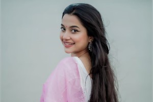 বিজ্ঞাপন থেকে পর্দায়: নব্য তারকা পারুর জয়যাত্রা