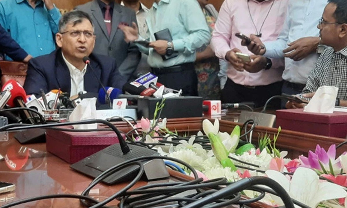 বিশিষ্ট ব্যক্তি ও ব্যবসায়ীদের অযৌক্তিক মামলা যাচাইয়ের নির্দেশ