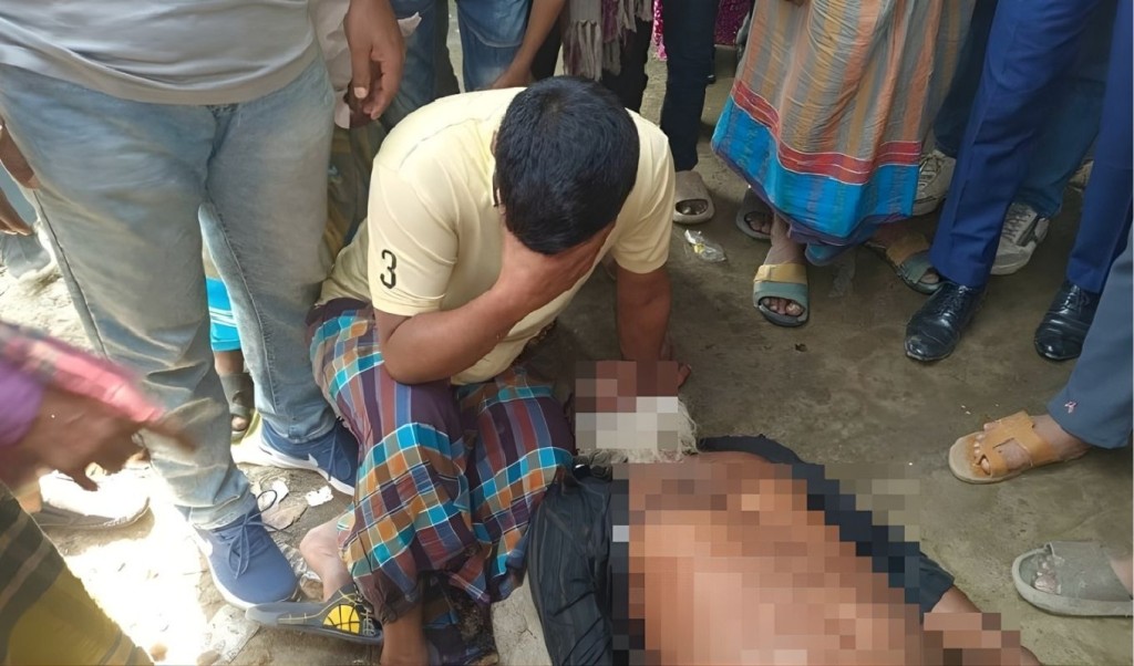 বৃদ্ধ ভোটারের মৃত্যু কেন্দ্রে ভোটার স্লিপে বৃদ্ধ ভোটারের মৃত্যু কেন্দ্রে ভোটার স্লিপে