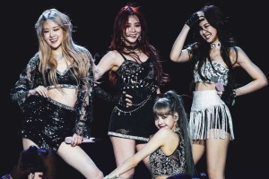 ব্ল্যাকপিংক ফেরার সাথে নতুন অ্যালবামের উচ্ছ্বাস