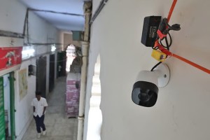 ভোটকেন্দ্রে মুঠোফোন প্রবেশ নিষিদ্ধ ঘোষণা