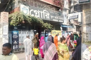 মিরপুর গ্লোরি স্কুল কেন্দ্রে প্রথম দেড় ঘণ্টায় ভোট পড়েছে ৮ শতাংশ