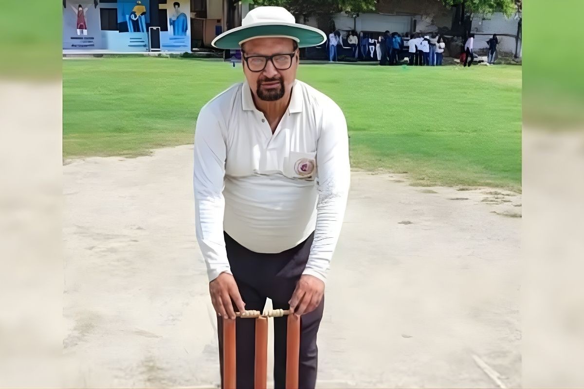 ম্যাচ চলাকালে মৌমাছির আক্রমণ আম্পায়ারের মর্মান্তিক মৃত্যু