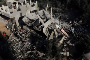 যুদ্ধবিরতির মাঝেই গাজায় ইসরায়েলি হামলা, ৯ জন নিহত