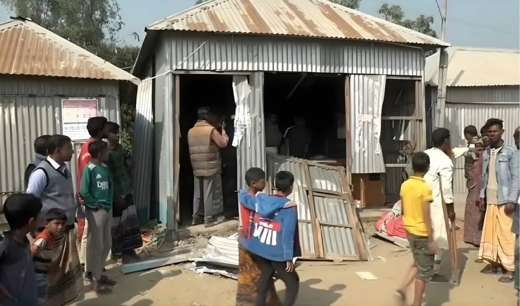 যুবদল নেতার দোকান লুটপাট দুই জামায়াত নেতা গ্রেপ্তার যুবদল নেতার দোকান লুটপাট, দুই জামায়াত নেতা গ্রেপ্তার
