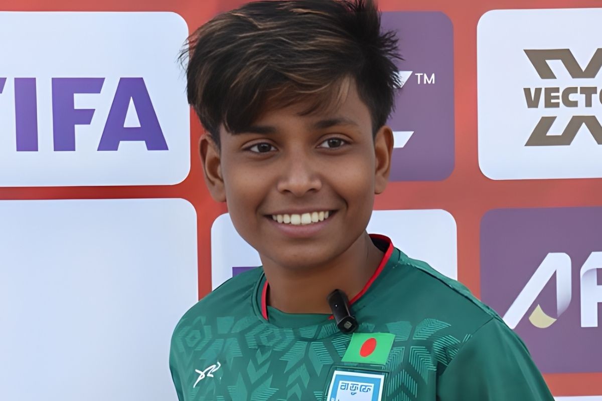 যেই মেয়েটি গোলপোস্টে আগুন ধরিয়েছিল, এখন সে গোলের মেশিন