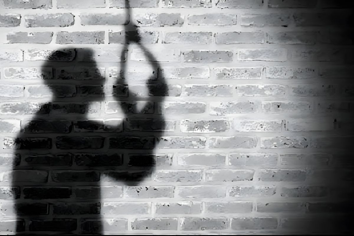 রাজধানীতে বিশ্ববিদ্যালয় শিক্ষার্থীর ঝুলন্ত দেহ উদ্ধার