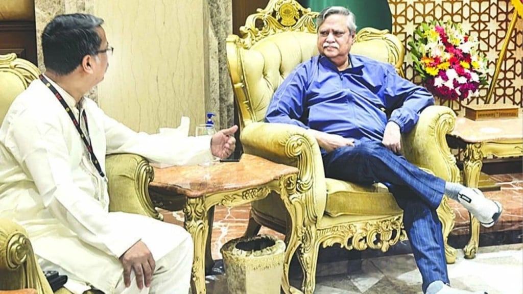 রাষ্ট্রপতির বিস্ফোরক সাক্ষাৎকার নেপথ্যের চাপ ও বন্দিত্বের বয়ান রাষ্ট্রপতির বিস্ফোরক সাক্ষাৎকার: নেপথ্যের চাপ ও বন্দিত্বের বয়ান