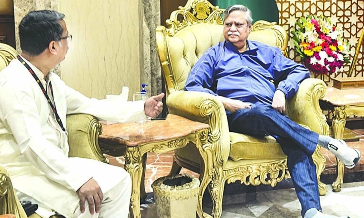 রাষ্ট্রপতির বিস্ফোরক সাক্ষাৎকার: নেপথ্যের চাপ ও বন্দিত্বের বয়ান