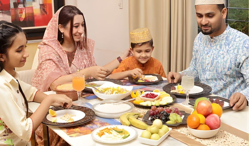 রোজার সময় সুস্থ ও সতেজ থাকতে কীভাবে খাবেন