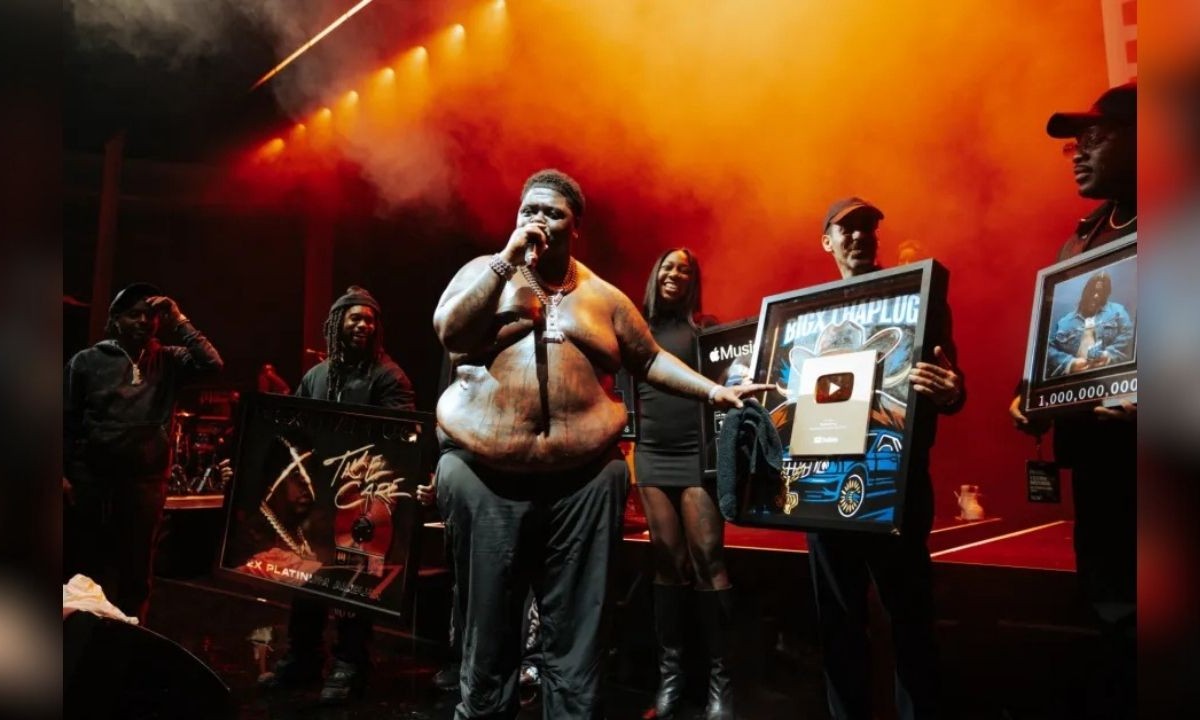 লস অ্যাঞ্জেলেসে ইউনাইটেডমাস্টার্সের বিশেষ সম্মাননা পেলেন বিগএক্সদ্যপ্লাগ