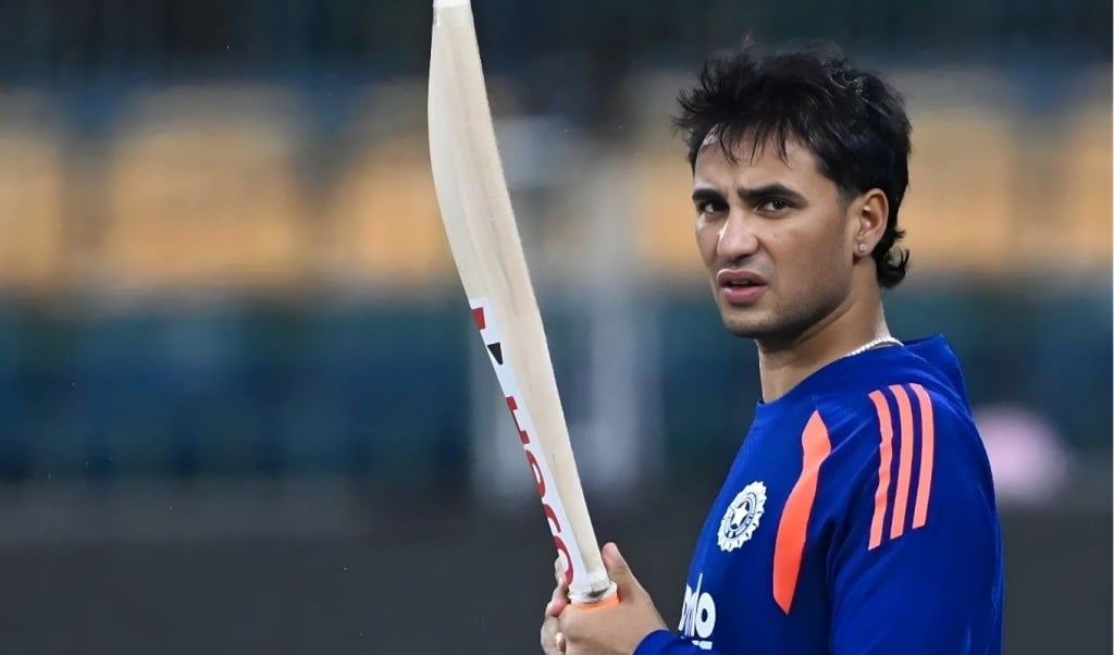 শেষ পর্যন্ত ম্যাচটি নিজের করে নিলেন অভিষেক শর্মা।