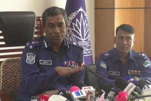 সংসদ নির্বাচনে পুলিশের মারণাস্ত্র বর্জন ও কঠোর নিরাপত্তা সতর্কতা