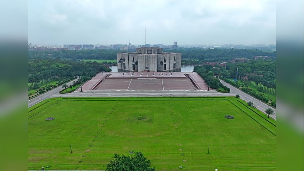 সংসদ ভবনের দক্ষিণ প্লাজায় নতুন মন্ত্রিসভার শপথ অনুষ্ঠান সংসদ ভবনের দক্ষিণ প্লাজায় নতুন মন্ত্রিসভার শপথ অনুষ্ঠান