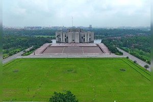 সংসদ ভবনের দক্ষিণ প্লাজায় নতুন মন্ত্রিসভার শপথ অনুষ্ঠান
