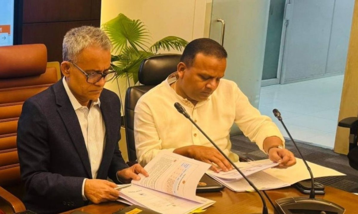 সড়কে ‘সমঝোতার’ অর্থ আদায় নিয়ে মন্ত্রীর ব্যাখ্যা ও ঈদ প্রস্ততি