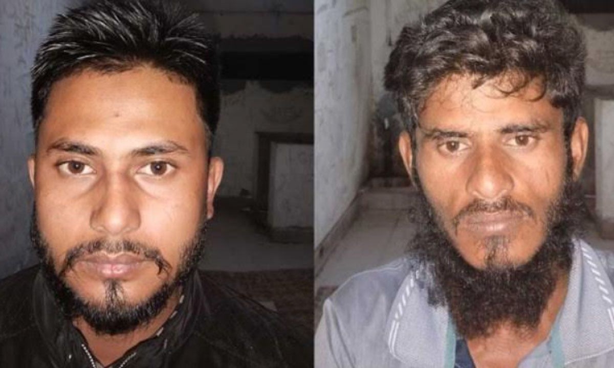 সরকারি বই বিক্রির চেষ্টায় শিক্ষক ও ভ্যানচালক গ্রেফতার
