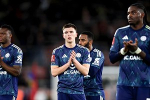 সাউদাম্পটনের কাছে হারের মুখে হামজা লেস্টার এফএ কাপে বিদায়