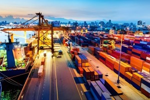 সাড়ে ১৬ ঘণ্টার ধর্মঘটের পর চট্টগ্রাম বন্দর খোলার ঘোষণা