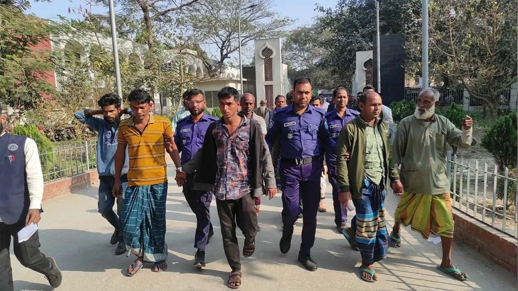 সিরাজগঞ্জে স্কুলছাত্র তামীম হত্যা মামলায় তিনজনের যাবজ্জীবন কারাদণ্ড সিরাজগঞ্জে স্কুলছাত্র তামীম হত্যা মামলায় তিনজনের যাবজ্জীবন কারাদণ্ড