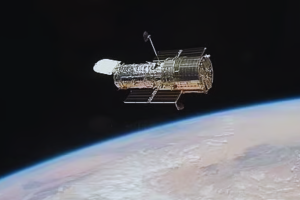 হাবল ছবিতে এআই খুঁজল বিরল মহাজাগতিক বস্তু