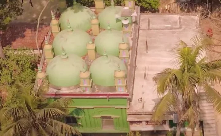 ছয় গম্বুজ মসজিদ: ইতিহাসের সাক্ষী