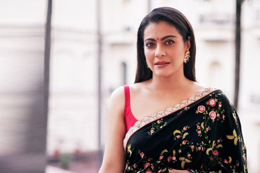 মধুচন্দ্রিমার উপহার হিসেবেই অজয় কাজলকে দেন এক স্বপ্নের লাইব্রেরি