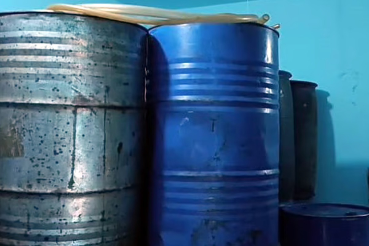 জামাতার বাড়িতে শ্বশুরের অবৈধ ডিজেল উদ্ধার