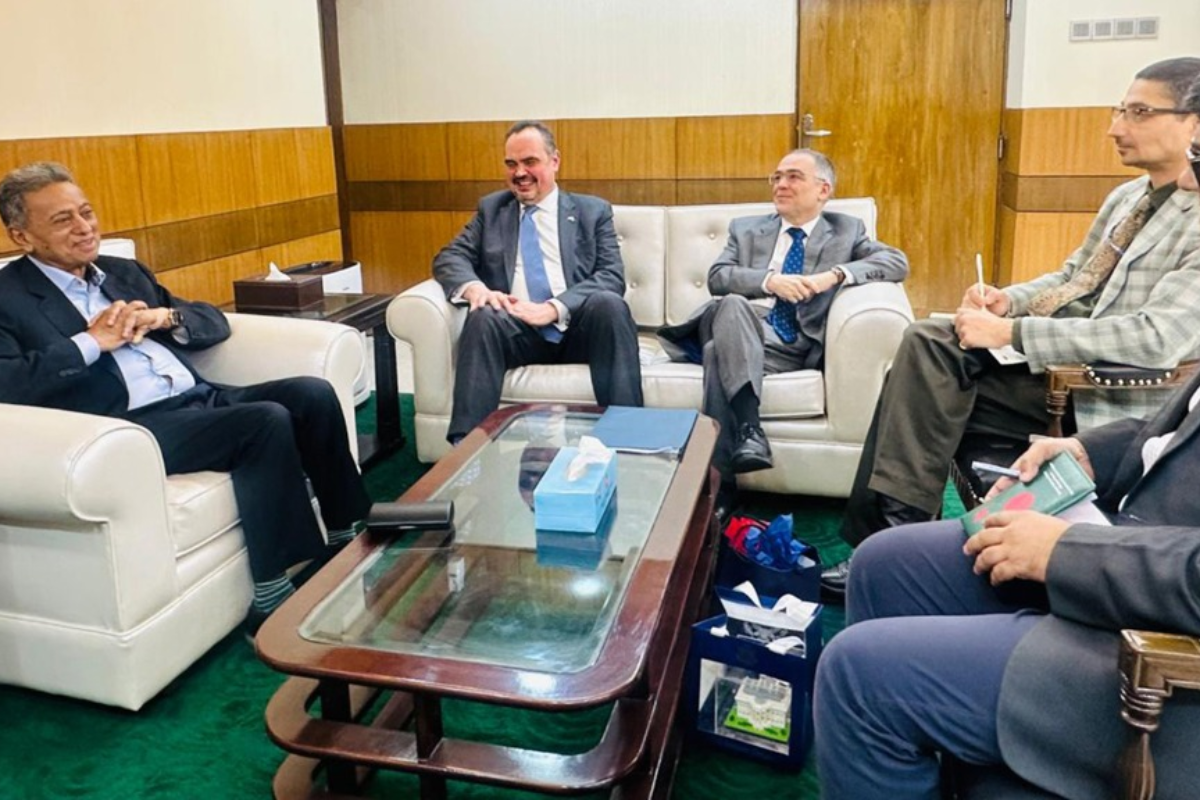 বাংলাদেশ রাশিয়ার তেল কিনতে যুক্তরাষ্ট্রের অনুমতি চায়