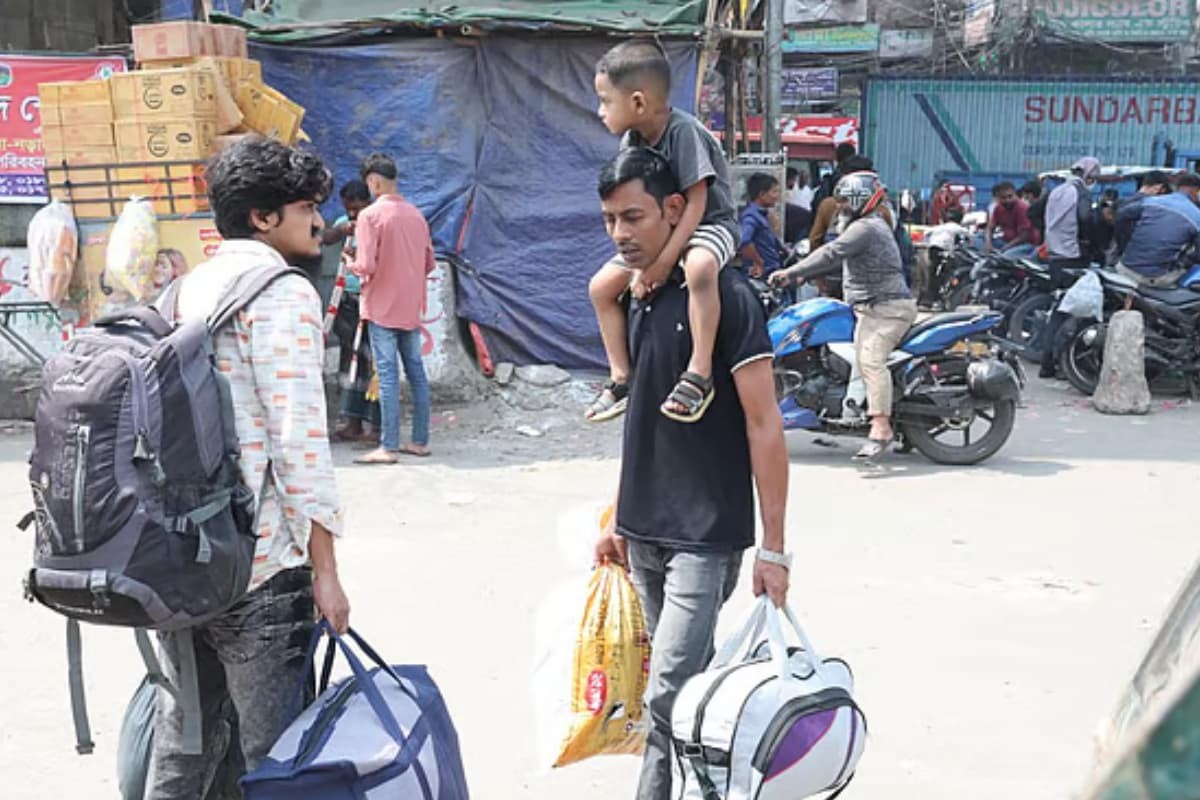 সায়েদাবাদে ভাড়া দুর্নীতি, যাত্রীর চাপ কম